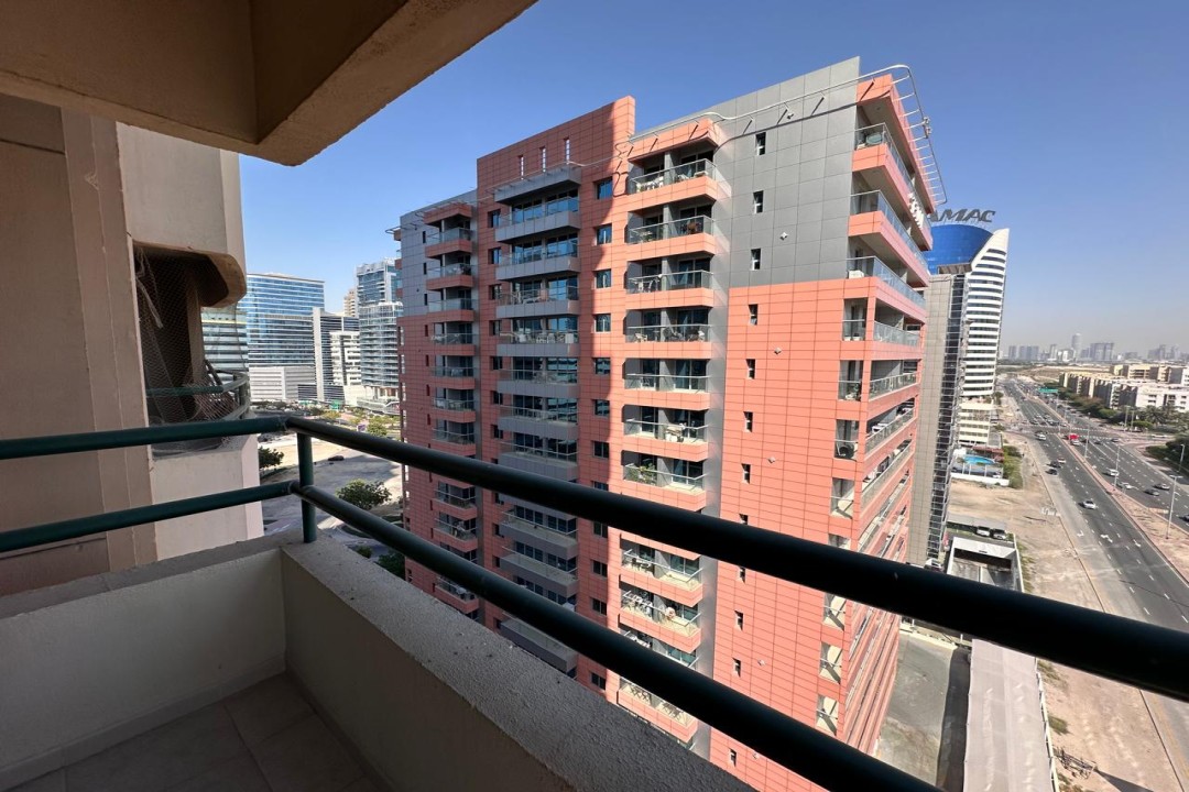 1 Bedroom Apartment Barsha Heights